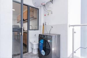 2 bedroom Flat&Apartment for rent Riverside Nairobi