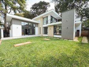 2 bedroom Flat&Apartment for rent Lavington Nairobi