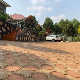 3 bedroom Villa for sale Mpererwe kitagobwa  Kampala Central Kampala Central