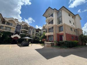 3 bedroom Flat&Apartment for rent Riverside Nairobi
