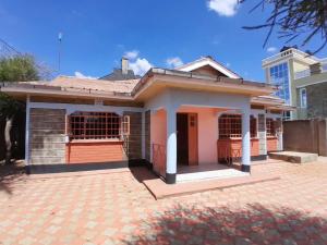 3 bedroom Bungalow Houses for rent Kamakis Ruiru