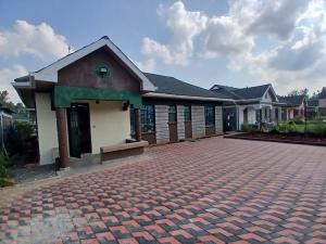 3 bedroom Bungalow Houses for sale KENYATTA ROAD  Juja Kiambu