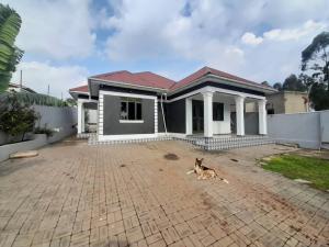 3 bedroom Bungalow Apartment for rent Kampala Central