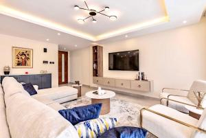 4 bedroom Flat&Apartment for sale Westlands Nairobi