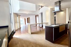 4 bedroom Flat&Apartment for sale Westlands Nairobi