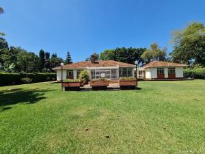 4 bedroom Bungalow Houses for rent Kitisuru Nairobi