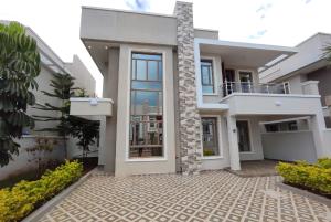 4 bedroom Bungalow Houses for sale Kamakis Ruiru