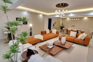 6 bedroom Flat&Apartment for sale Kilimani Nairobi