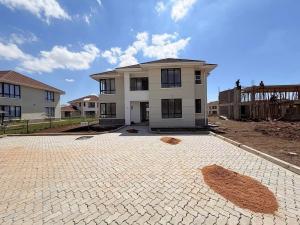 4 bedroom Townhouse for sale Thika road  Clay City Nairobi