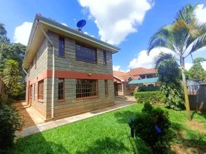 4 bedroom Townhouses Houses for rent Muthaiga North Nairobi