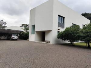 4 bedroom Houses for sale Muthaiga Nairobi