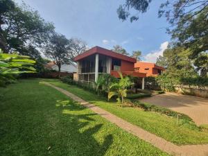4 bedroom Villa for rent Kansanga Kampala Central