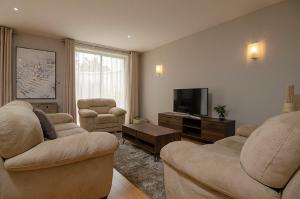 4 bedroom Townhouse for rent Garden City, Garden Estate Nairobi