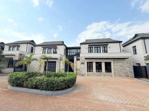 4 bedroom Houses for sale Runda Nairobi