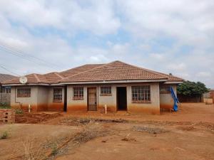 4 bedroom Houses for sale Mahatshula North, Bulawayo Mahatshula Bulawayo North Bulawayo