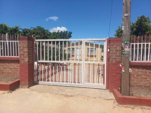 2 bedroom Houses for sale Pumula South , Bulawayo Pumula South Bulawayo High-Density Bulawayo