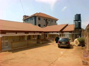 2 bedroom Bungalow Apartment for sale Kiwaatule road  Kampala Central Kampala Central