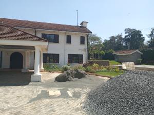 4 bedroom Houses for sale Muthaiga Nairobi