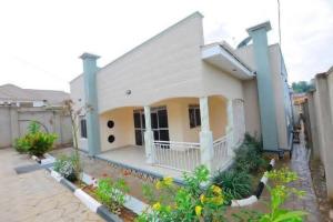 4 bedroom Villa for sale Gayaza seeta Kawempe Wakiso Central