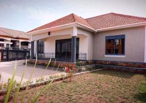 4 bedroom Bungalow Apartment for sale Najjera road  Kampala Central Kampala Central