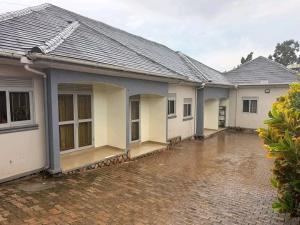 1 bedroom mini flat  Bungalow Apartment for sale Bweyogerere road  Kampala Central Kampala Central