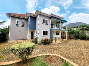 5 bedroom Apartment Block Apartment for sale Bulindo  Kira Wakiso Central