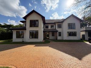 5 bedroom Houses for sale Runda Nairobi