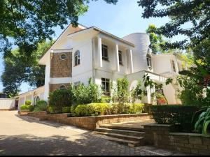 5 bedroom Houses for rent Nyari Nairobi