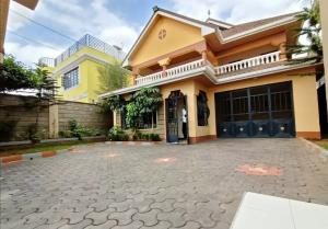 5 bedroom Houses for sale Kamakis Ruiru