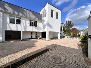 5 bedroom Houses for sale Runda Nairobi