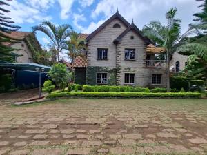 5 bedroom Houses for sale Lavington Nairobi