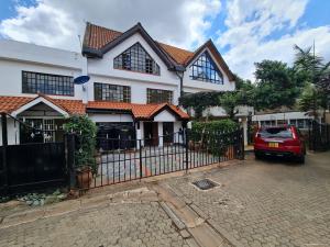 5 bedroom Townhouse for rent Westlands Nairobi