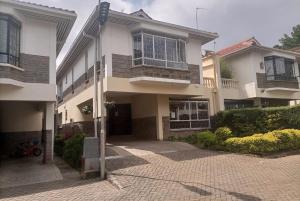 5 bedroom Townhouse for sale Lavington Nairobi