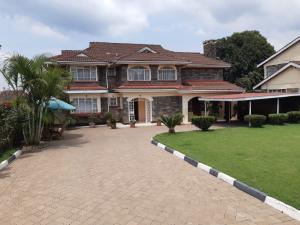 5 bedroom Townhouse for sale Nakuru Town Nakuru