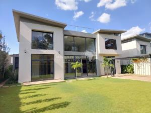 5 bedroom Houses for rent Runda Nairobi