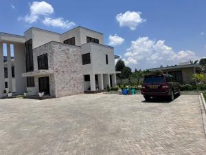 5 bedroom Houses for sale Karen Nairobi