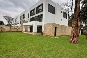 5 bedroom Houses for sale Kyuna Nairobi