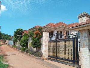 5 bedroom Villa for sale Lungujja Mengo Kampala Central