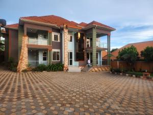 6 bedroom Apartment Block Apartment for sale Najjera  Kira Wakiso Central