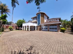 6 bedroom Houses for rent Runda Nairobi