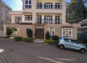 6 bedroom Townhouse for rent Lavington Nairobi