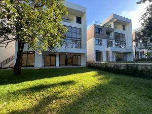 6 bedroom Townhouses Houses for rent Peponi Kitisuru Nairobi