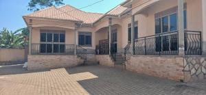2 bedroom Bungalow Apartment for sale Kitetika kumbuzi gayaza road  Kampala Central Kampala Central