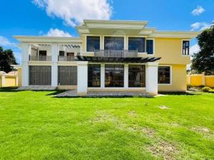 7 bedroom Houses for sale Runda Nairobi