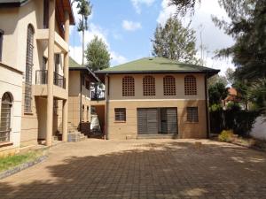 7 bedroom Houses for rent Runda Nairobi
