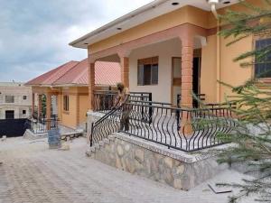 2 bedroom Bungalow Apartment for rent namugongo road Wakiso Central
