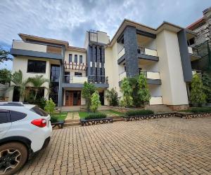 5 bedroom Apartment Block Apartment for rent kyanja road Kampala Central