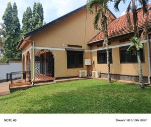 3 bedroom Bungalow Apartment for rent naguru road Kampala Central