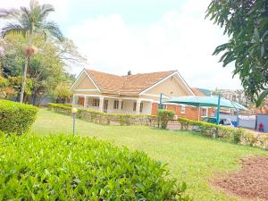 4 bedroom Apartment Block Apartment for rent kololo road Kira Wakiso Central
