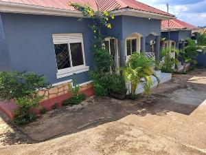 2 bedroom Bungalow Apartment for rent sonde road Wakiso Central